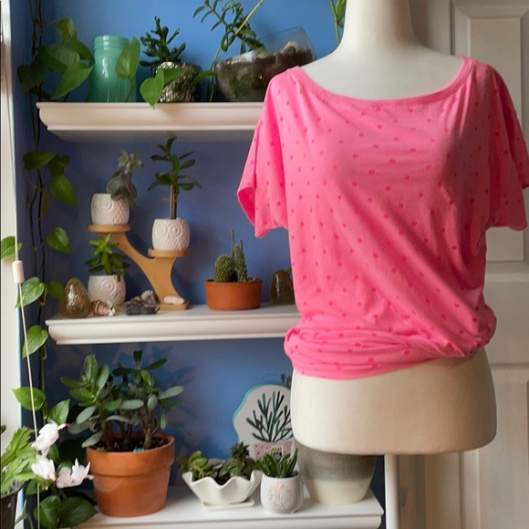 Victoria's Secret Tops - 🌺Victoria’s Secret pink w/ dots oversized tee🌺